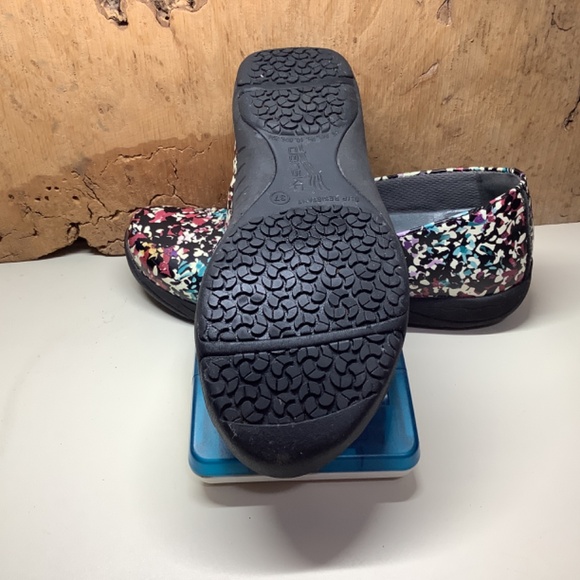 Dansko Women's, Nora Clog, size 37 ( 6 1/2-7 ) - Picture 3 of 9